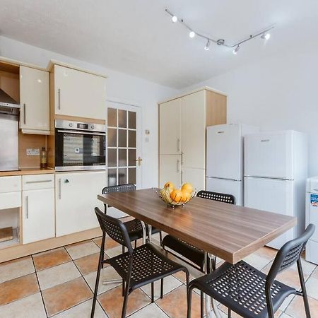 Comfortable Double Room For Your London Getaway Dış mekan fotoğraf